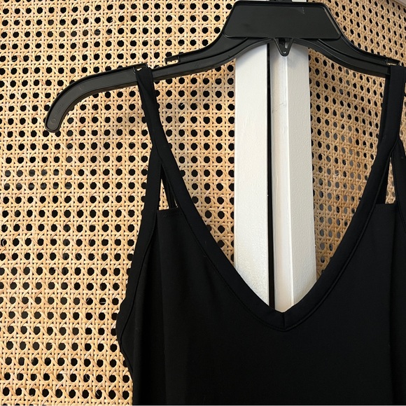 Leith Body Con Dress - Picture 5 of 5